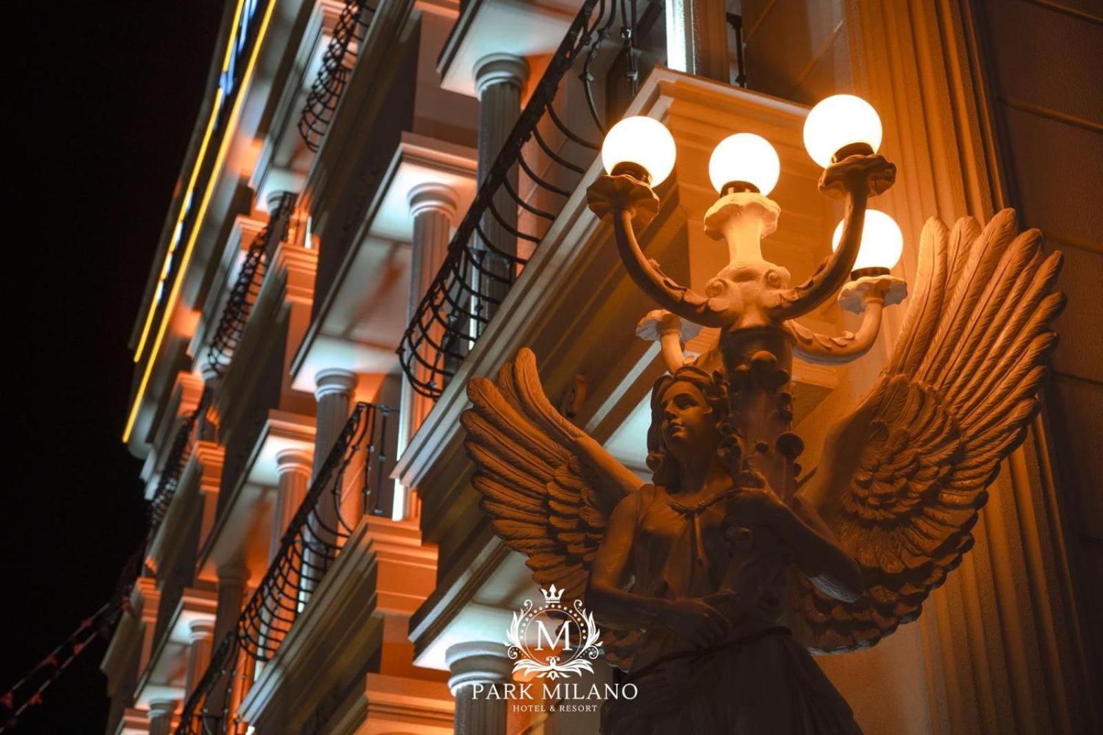 Park Milano Hotel Smirne Esterno foto